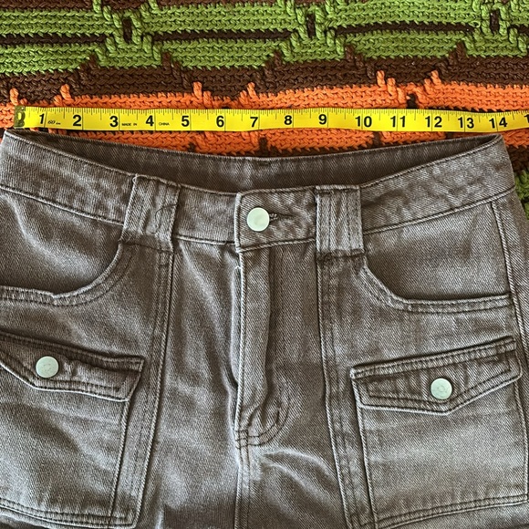 Brown High Waist Cargo Shorts - Picture 4 of 6
